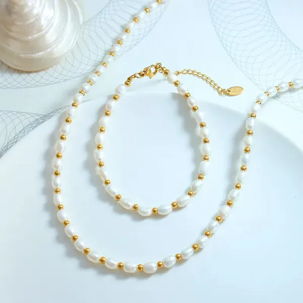 Gold_Pearl_Necklace_For_Women